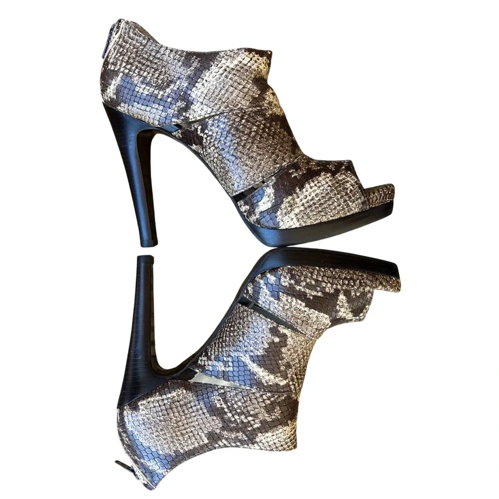 Gianni Bini Snakeskin Embossed Leather Peep Toe Stiletto Heel Booties Brown 7.5M